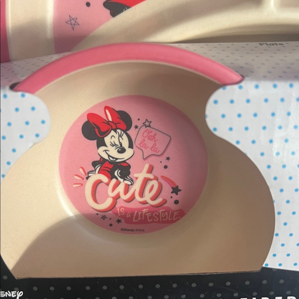 Disney Minnie Mouse Pink and Cream Dinnerware Set - Picture 3 of 5